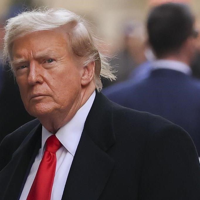 Trump tests limits of gag order with post insulting 2 likely witnesses in criminal trial